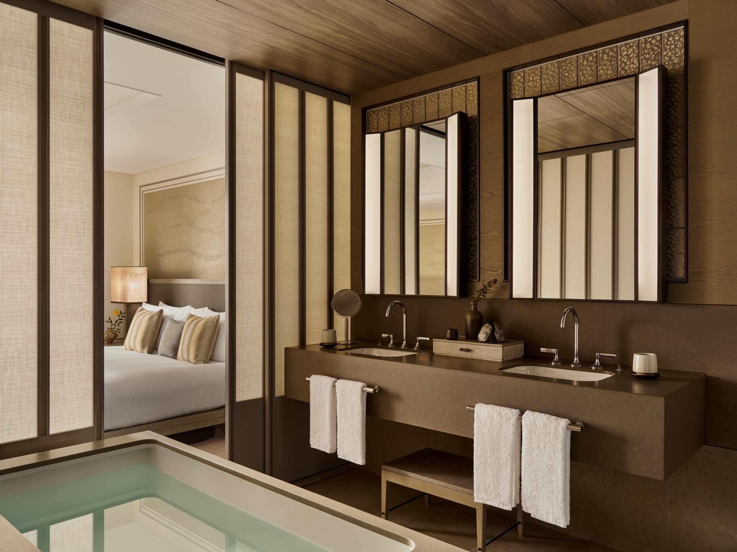 Janu Tokyo, Japan - Deluxe Room King. Image credit: Robert Rieger